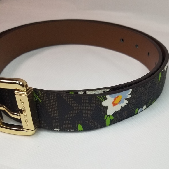 Michael Kors Women’s Twist Reversible Belt MK Logo Flower/Brown, Size Medium - Picture 3 of 10